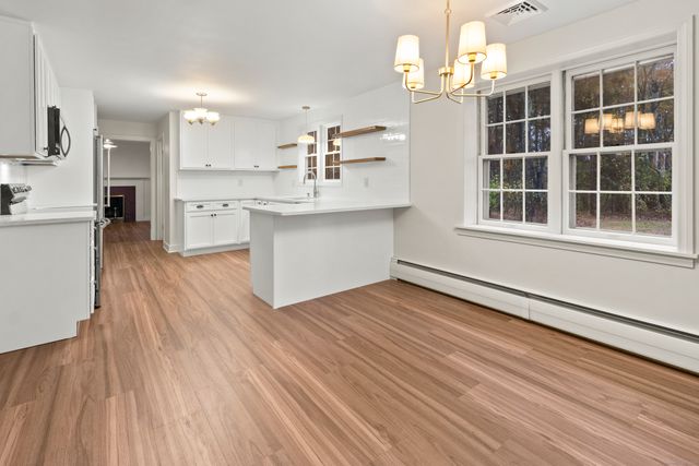 296 Liberty Highway, Putnam, CT 06260