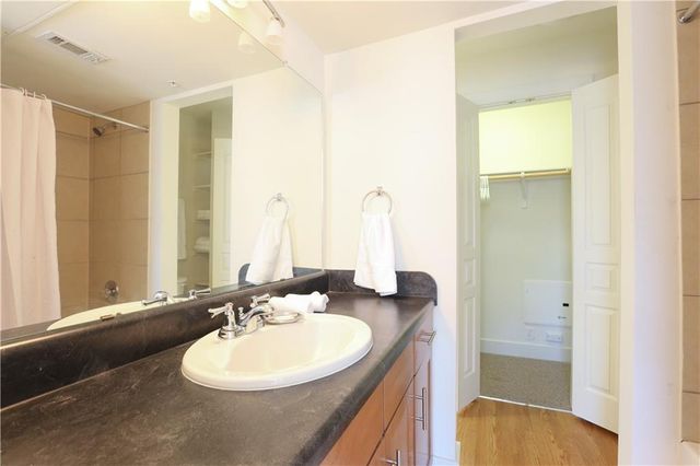 711 W 32nd ST 139, Austin, TX 78705