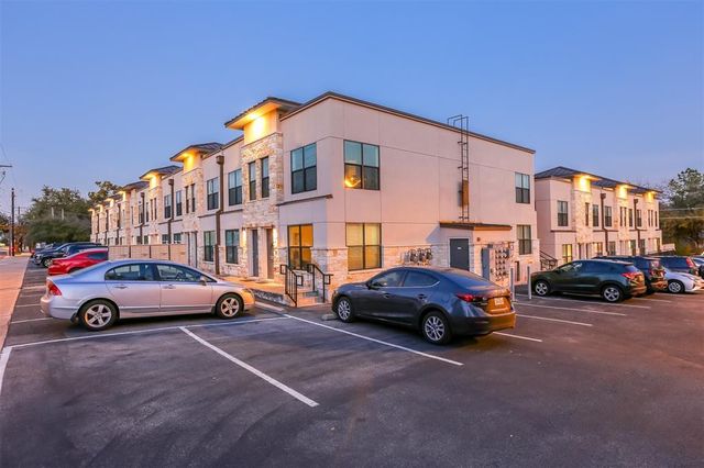 711 W 32nd ST 139, Austin, TX 78705