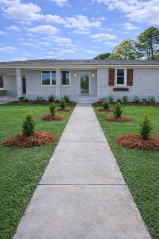 1142 Pearson Road, Manning, SC 29102