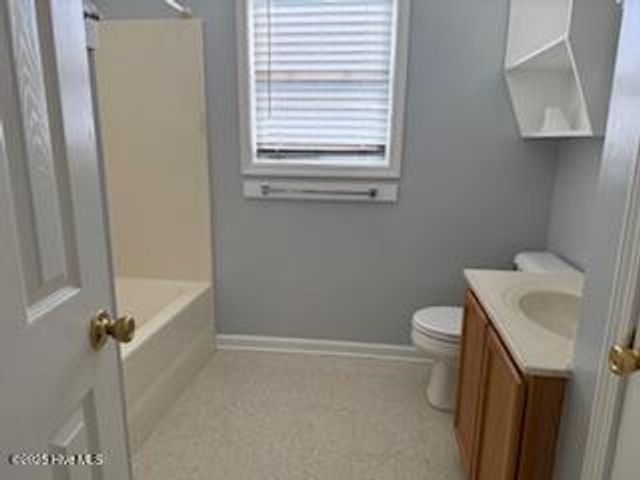 245 Lakewood Drive A, Jacksonville, NC 28546