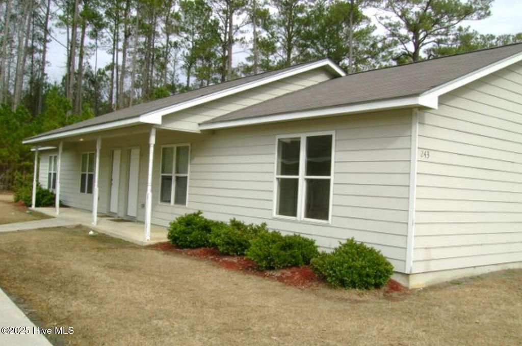 245 Lakewood Drive A, Jacksonville, NC 28546
