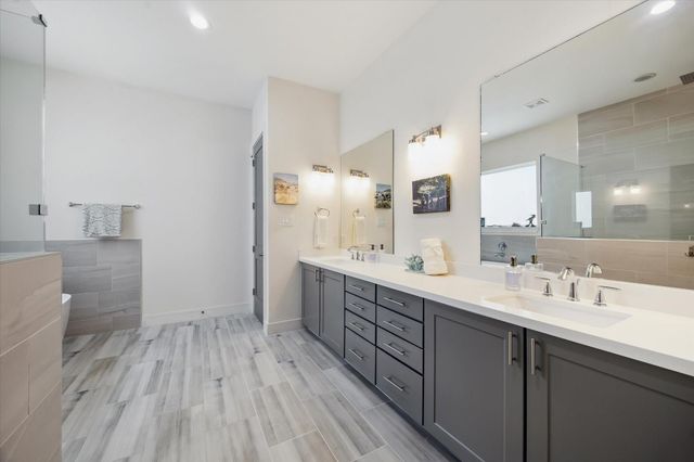 2408 Saint Charles Street, Houston, TX 77004