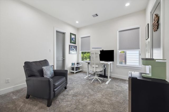 2408 Saint Charles Street, Houston, TX 77004