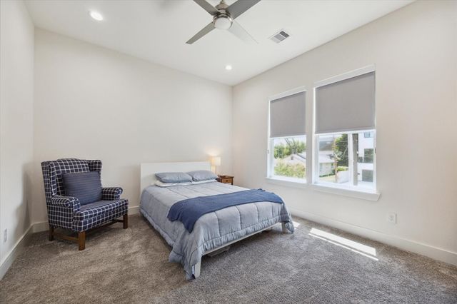 2408 Saint Charles Street, Houston, TX 77004