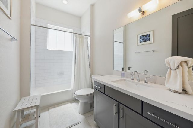 2408 Saint Charles Street, Houston, TX 77004