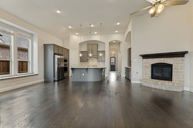12229 Prudence Drive, Fort Worth, TX 76052