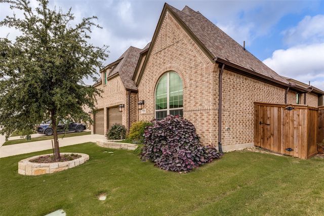 12229 Prudence Drive, Fort Worth, TX 76052