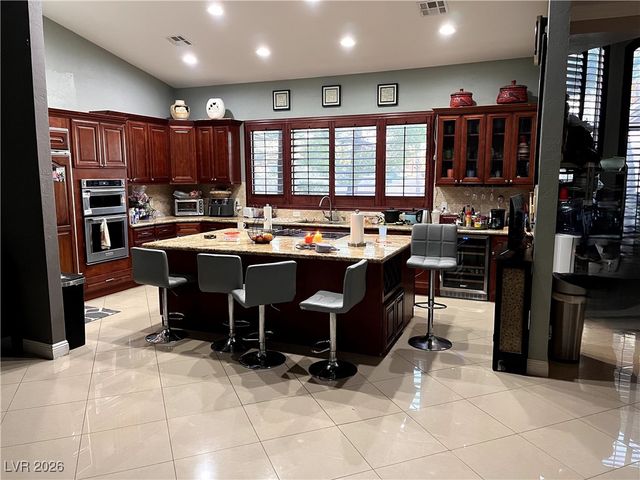 6445 Ponderosa Way, Las Vegas, NV 89118