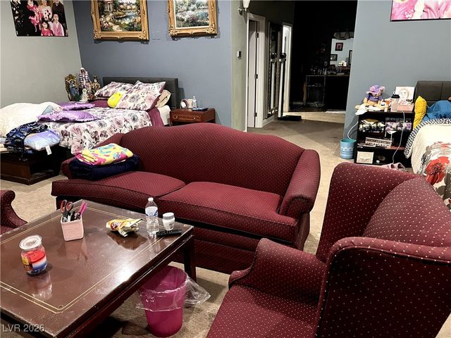 6445 Ponderosa Way, Las Vegas, NV 89118