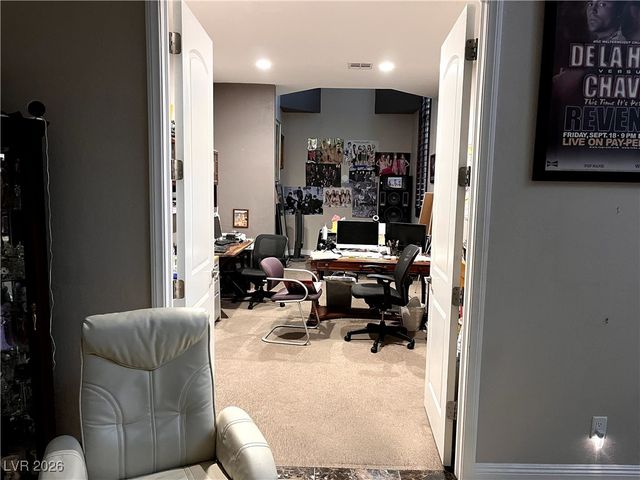 6445 Ponderosa Way, Las Vegas, NV 89118