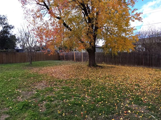 1108 Green Downs DR, Round Rock, TX 78664