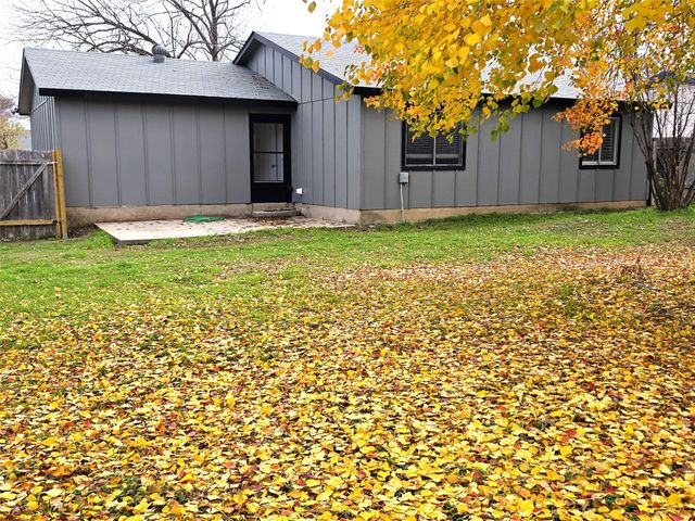 1108 Green Downs DR, Round Rock, TX 78664