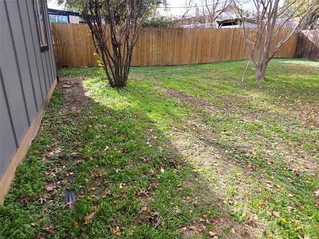 1108 Green Downs DR, Round Rock, TX 78664