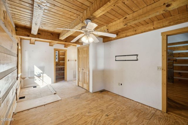 306 Beech Ridge Lane, Gatlinburg, TN 37738