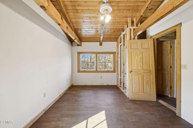 306 Beech Ridge Lane, Gatlinburg, TN 37738