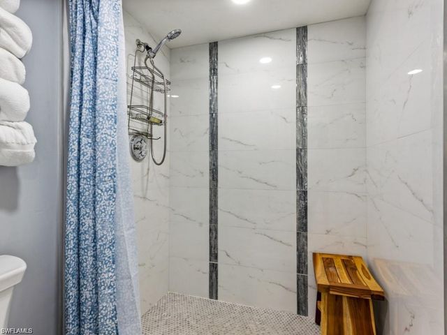 741 Collier BLVD 210, Marco Island, FL 34145