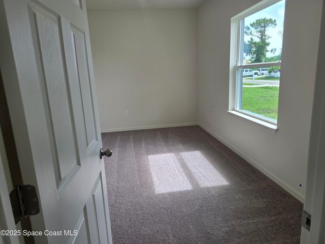 162 Anderson Avenue NE, Palm Bay, FL 32907