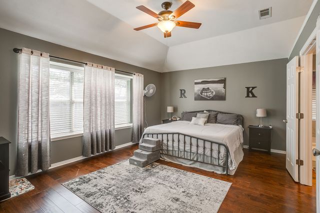 2410 Green Willow Court, Arlington, TX 76001