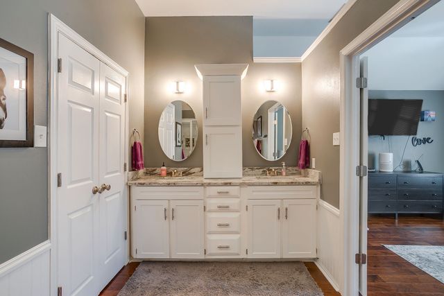 2410 Green Willow Court, Arlington, TX 76001