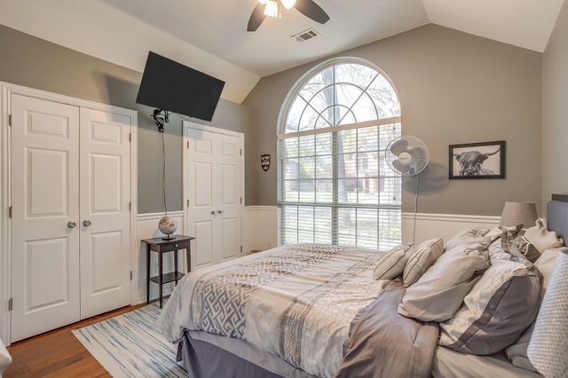 2410 Green Willow Court, Arlington, TX 76001