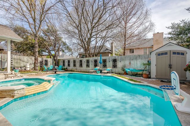 2410 Green Willow Court, Arlington, TX 76001