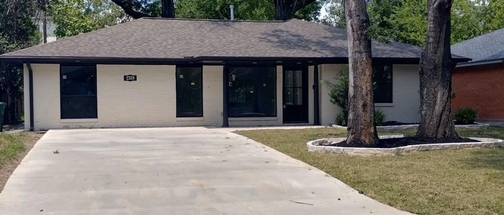 2318 Hialeah Drive, Houston, TX 77018