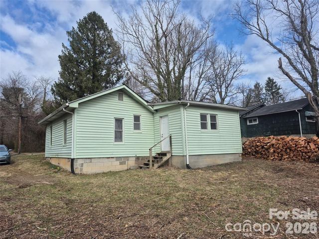 8 White Avenue, Asheville, NC 28803