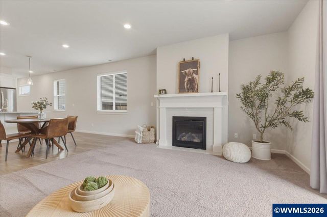 6335 SE Rebecca St, Albany, OR 97322