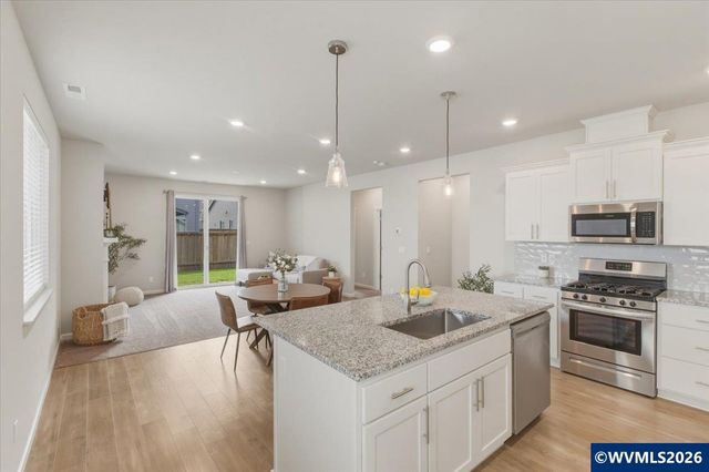 6335 SE Rebecca St, Albany, OR 97322