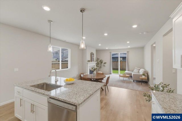 6335 SE Rebecca St, Albany, OR 97322