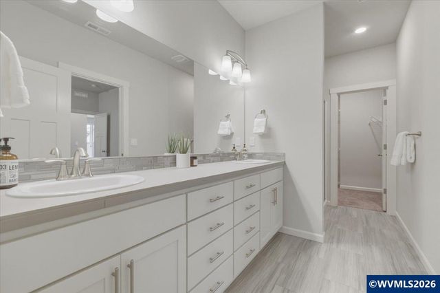 6335 SE Rebecca St, Albany, OR 97322