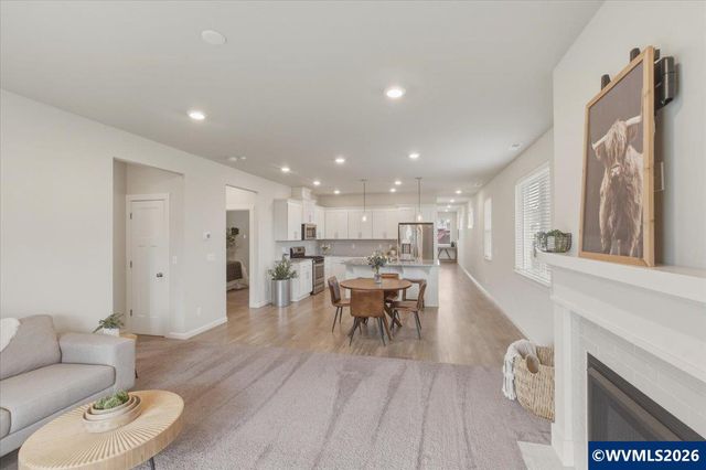 6335 SE Rebecca St, Albany, OR 97322