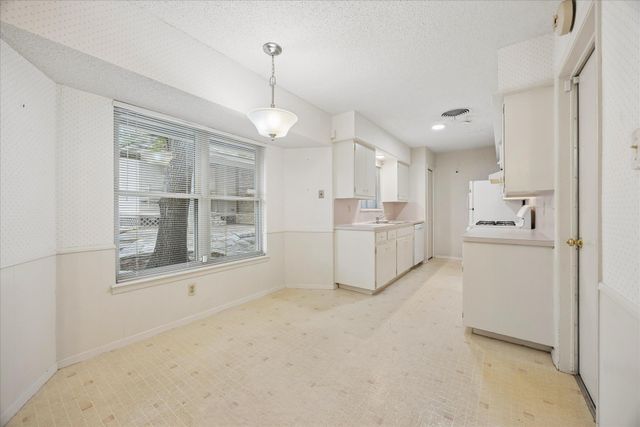 1815 Parkside LN, Austin, TX 78745