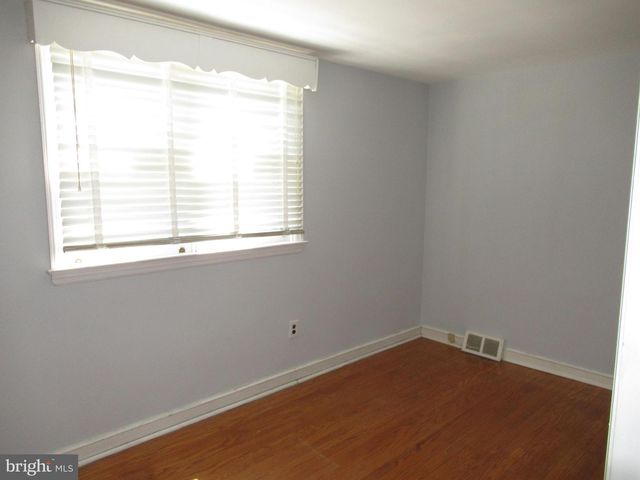 654 BEECH AVE, Glenolden, PA 19036