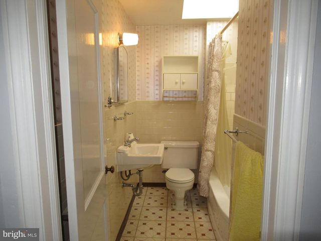 654 BEECH AVE, Glenolden, PA 19036