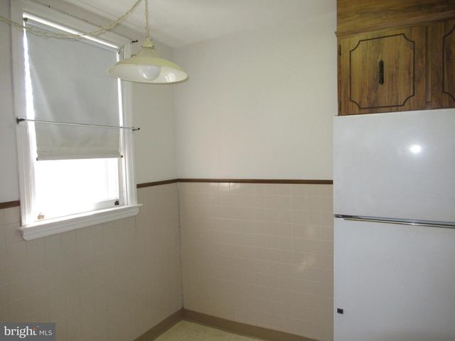 654 BEECH AVE, Glenolden, PA 19036