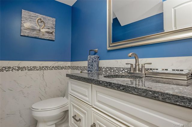 25 Windham Lane, Ronkonkoma, NY 11779