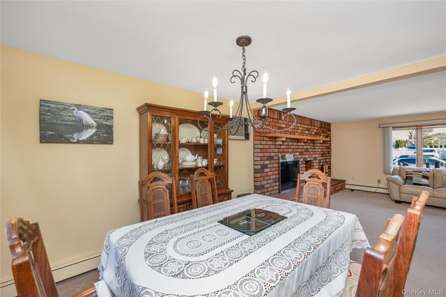 25 Windham Lane, Ronkonkoma, NY 11779