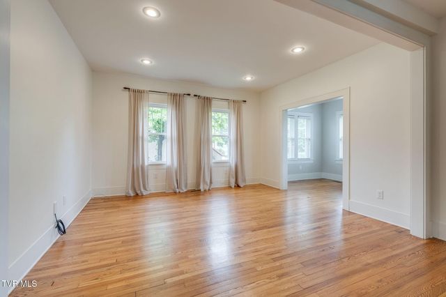 300 Daytona Place, Elizabethton, TN 37643