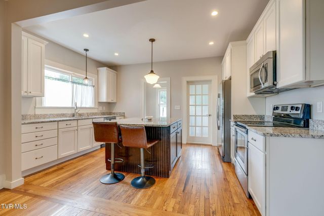 300 Daytona Place, Elizabethton, TN 37643