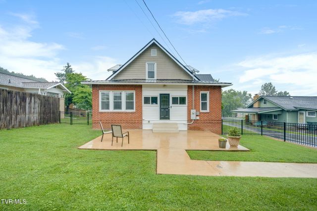 300 Daytona Place, Elizabethton, TN 37643