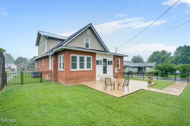 300 Daytona Place, Elizabethton, TN 37643