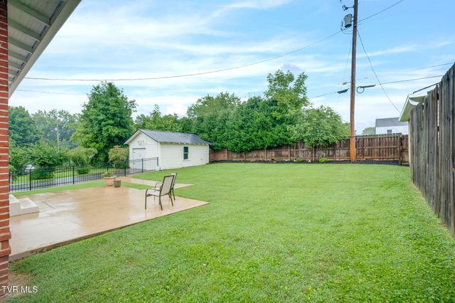 300 Daytona Place, Elizabethton, TN 37643