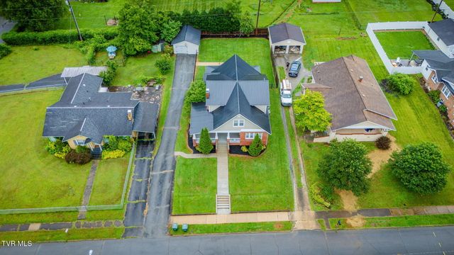 300 Daytona Place, Elizabethton, TN 37643
