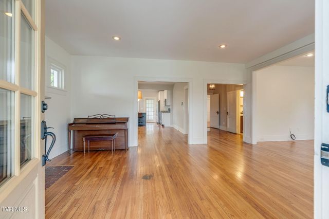 300 Daytona Place, Elizabethton, TN 37643