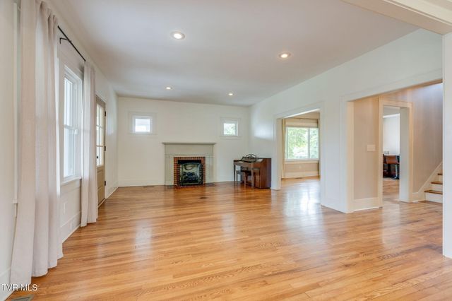 300 Daytona Place, Elizabethton, TN 37643