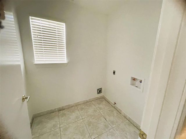 3327 Flower Field Lane, Pearland, TX 77584