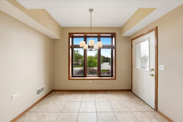 18550 Pine Lake Drive 1a, Tinley Park, IL 60477