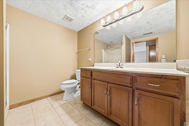 18550 Pine Lake Drive 1a, Tinley Park, IL 60477